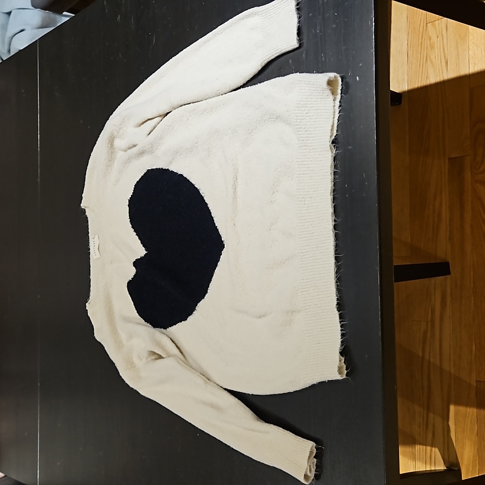 Women's sweater